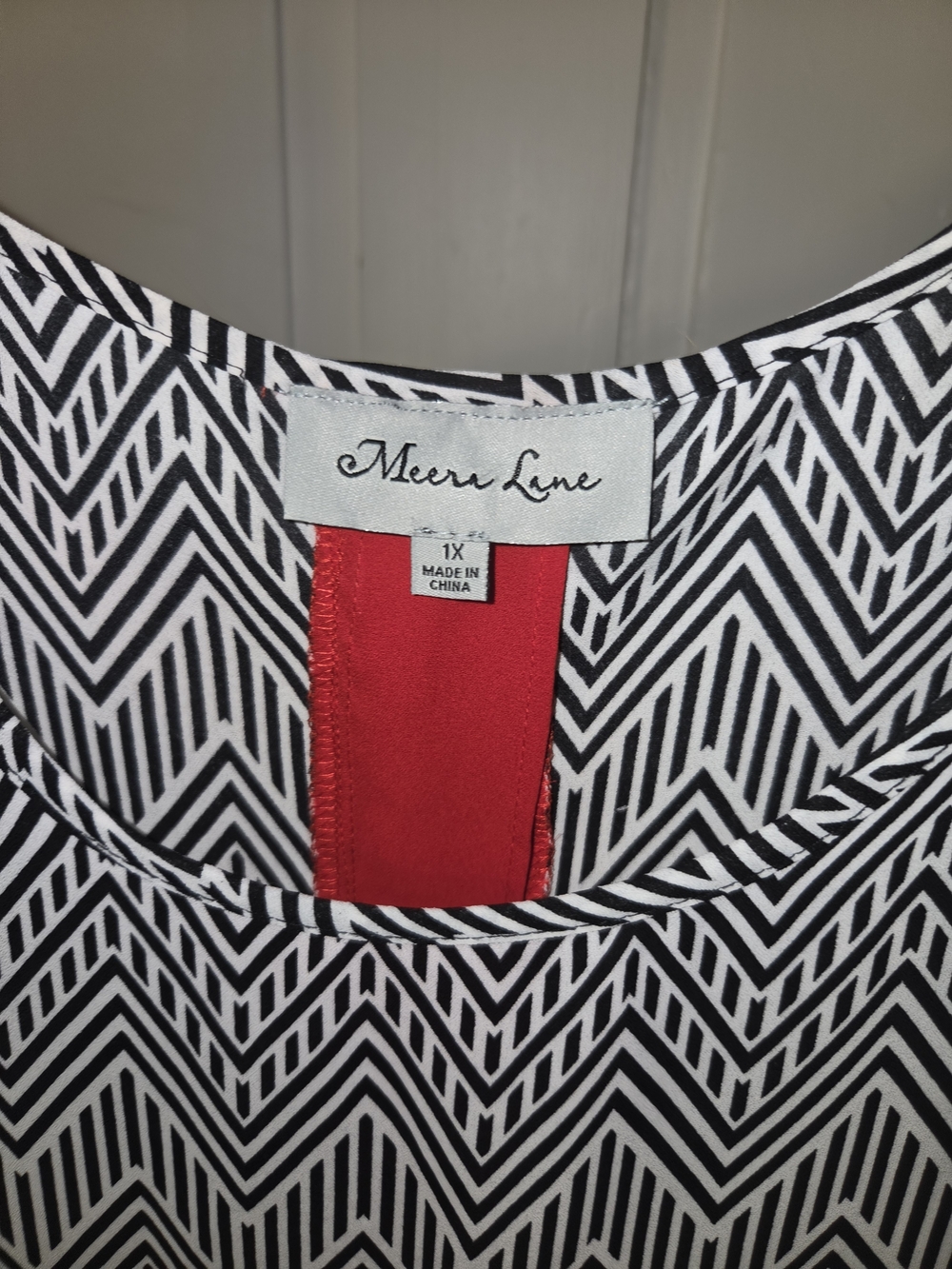 Women’s Black & White Chevron Sleeveless Tank with Red Trim - Picture 3 of 3